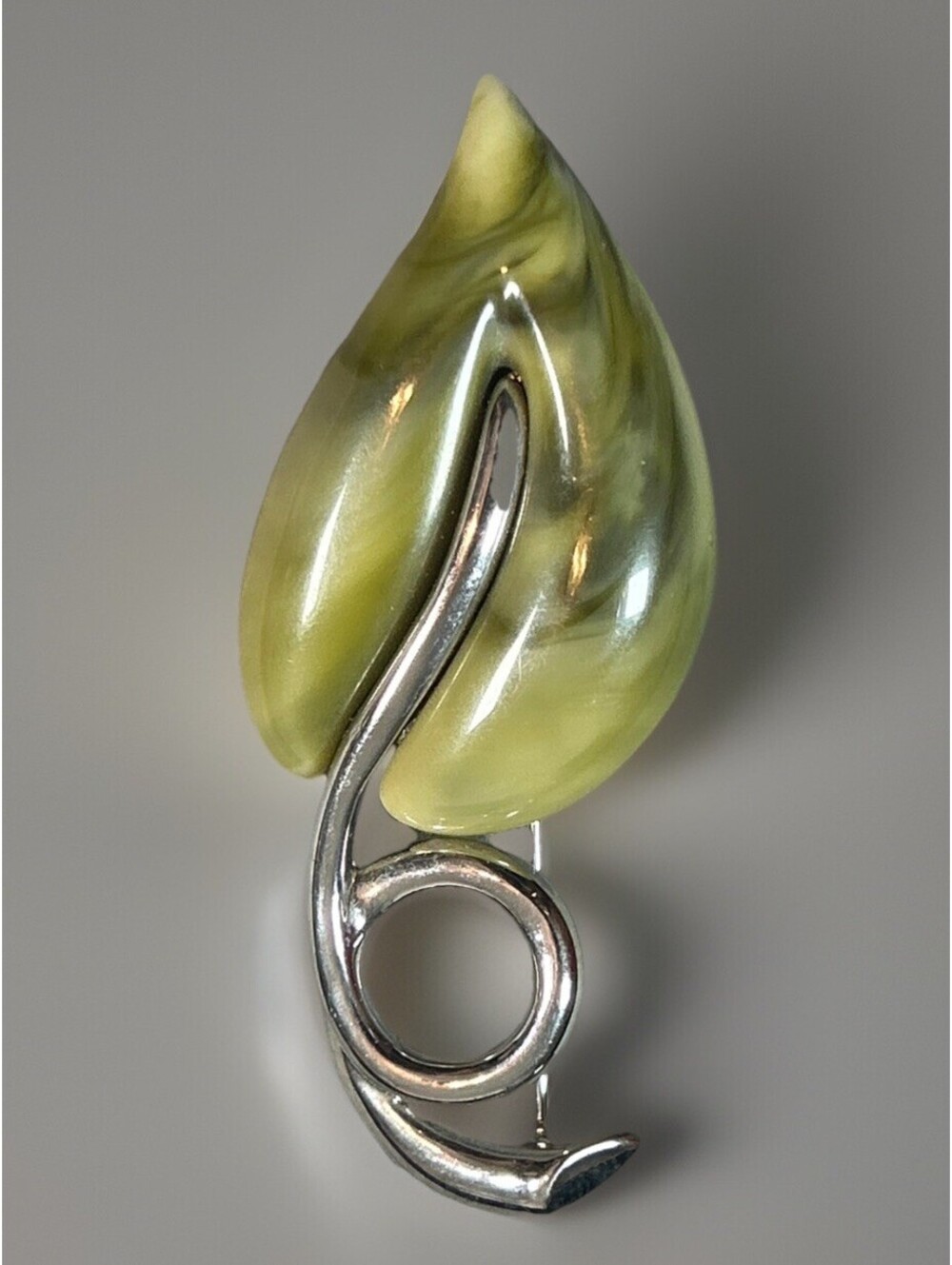 VTG Liz Claiborne Green Marbled Leaf Brooch Pin Silver Tone Swirl Vintage Style